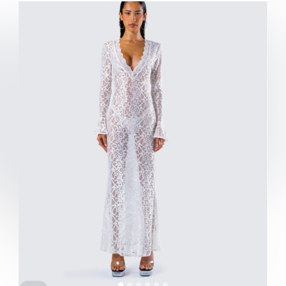 Finesse Elegant Off White Lace Long Sleeve Dress